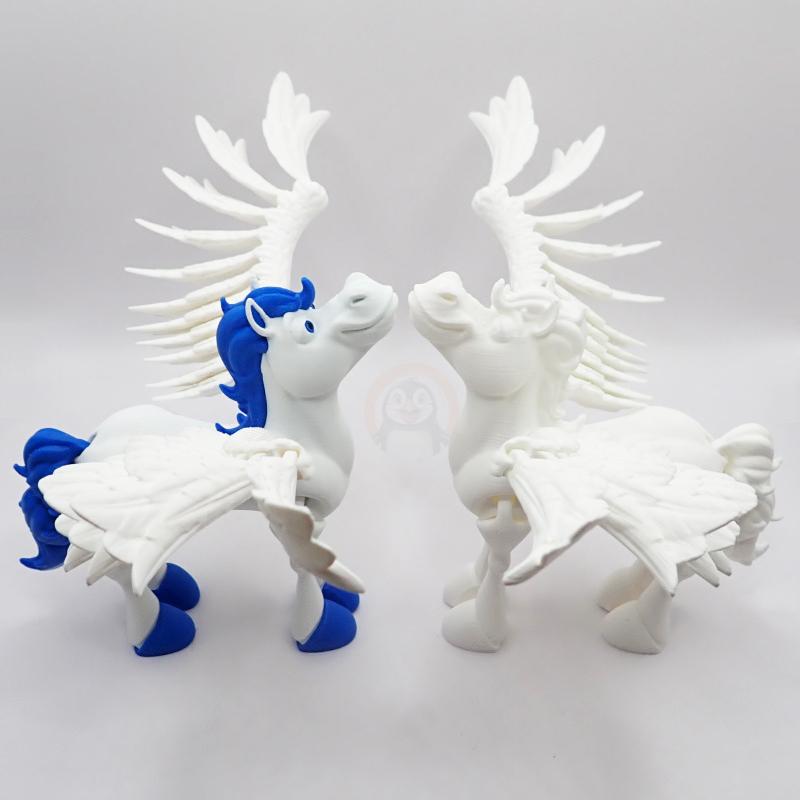 Pegas se zavřenými ústy