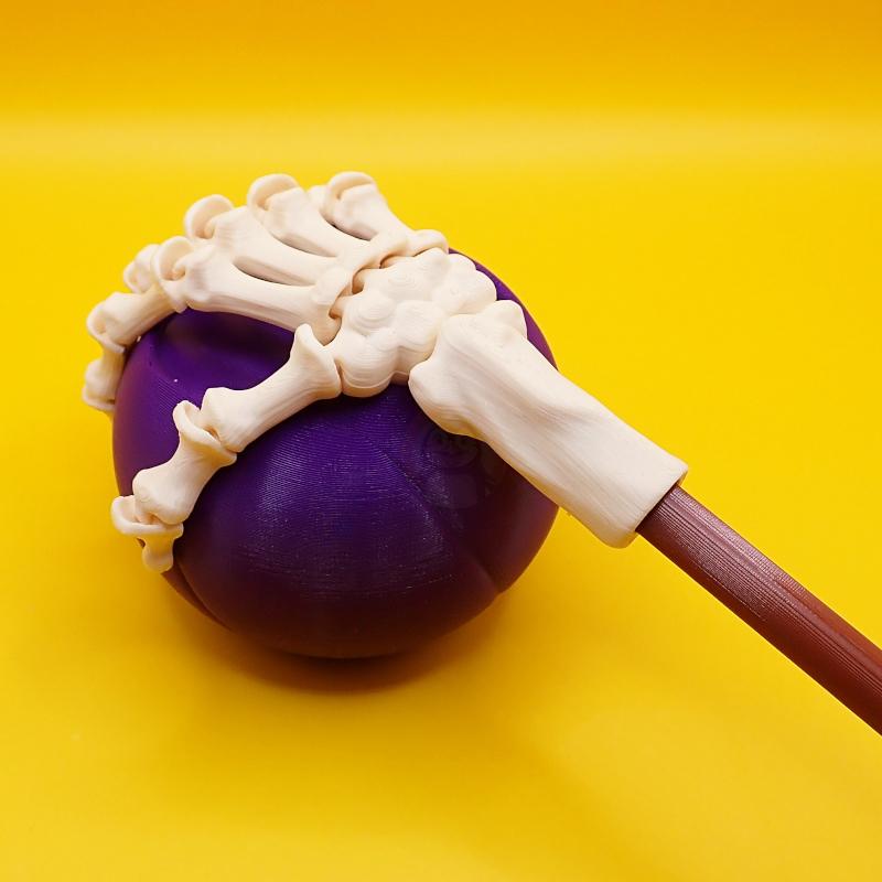 Ozdoba na tužku Ruka Kostlivce