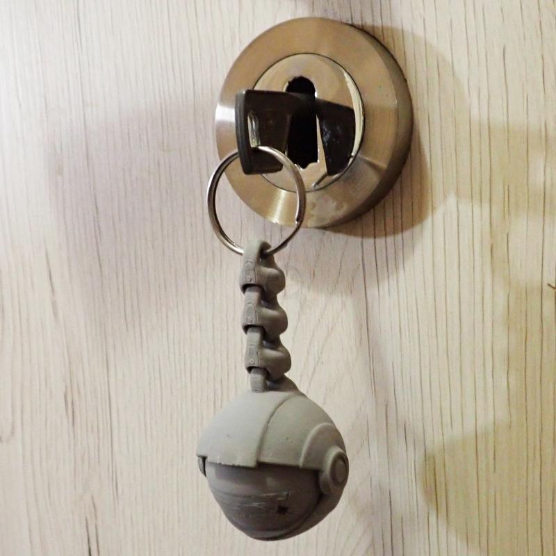 Přívěsek na klíče Lebka Astronauta