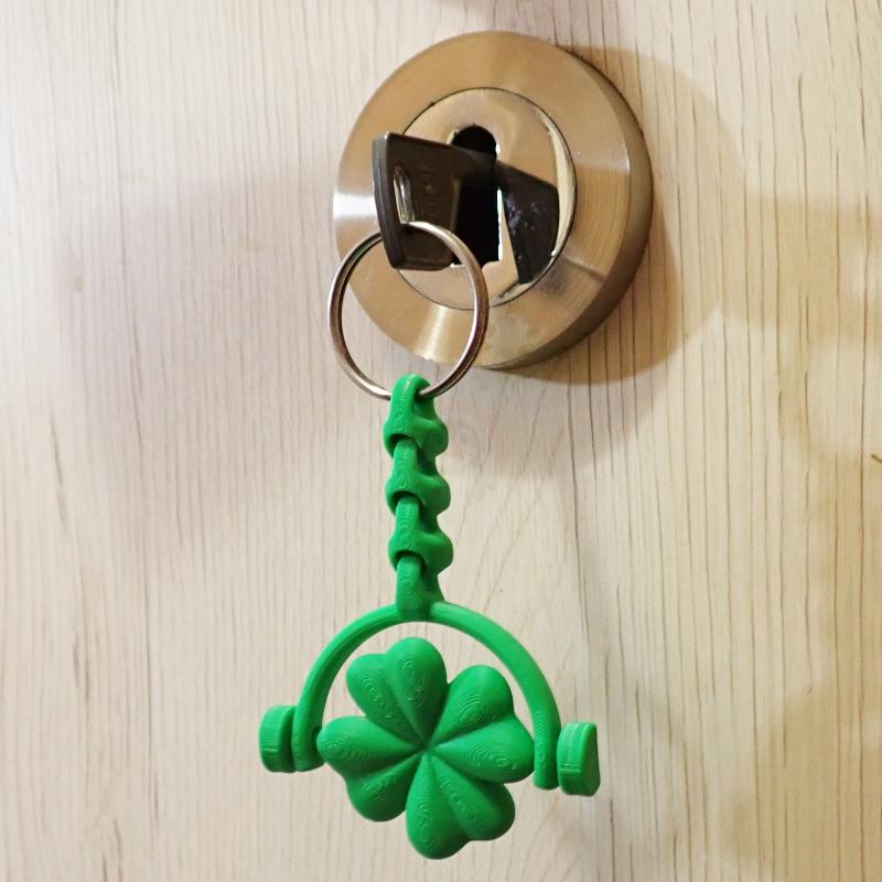 Přívěsek na klíče Čtyřlístek v půlkruhu