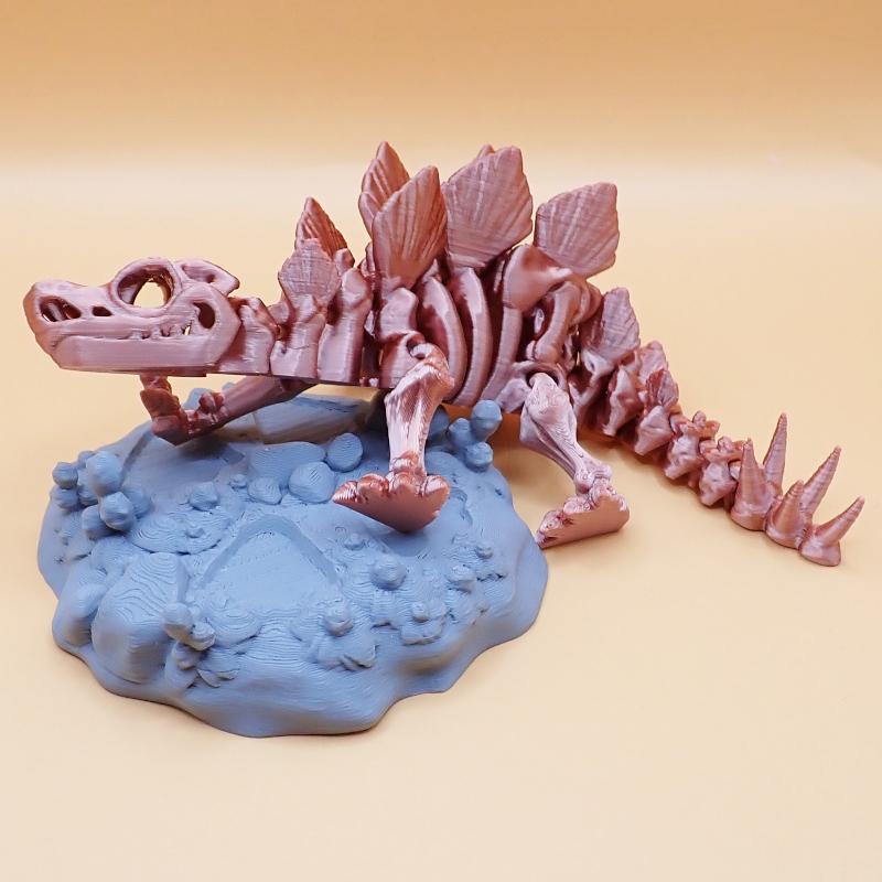 Stojan ke kostře Stegosaura