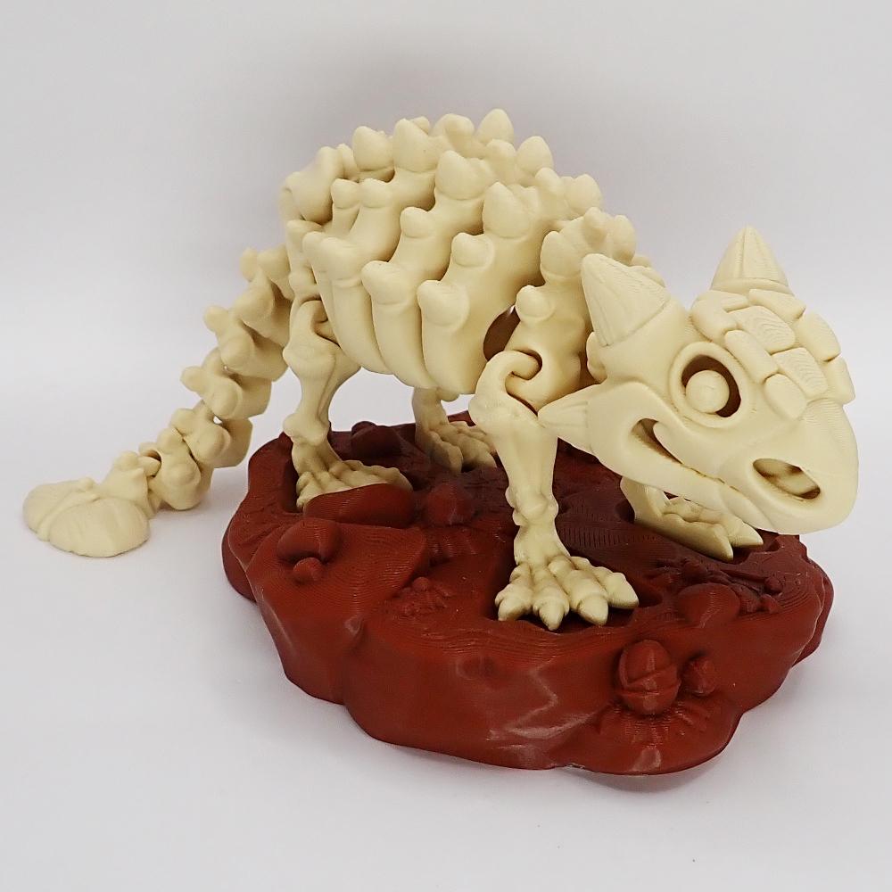 Stojan ke kostře Ankylosaura