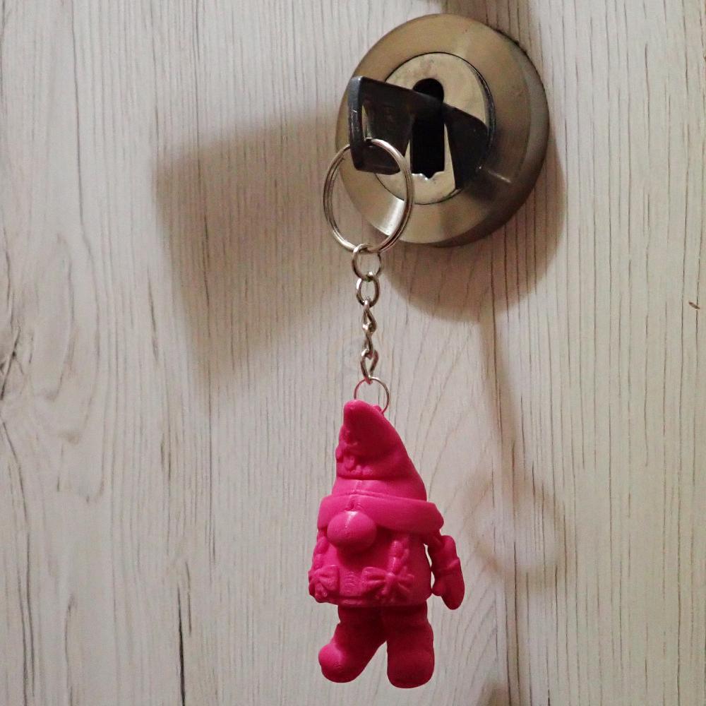 Přívěsek na klíče Skřítek žena