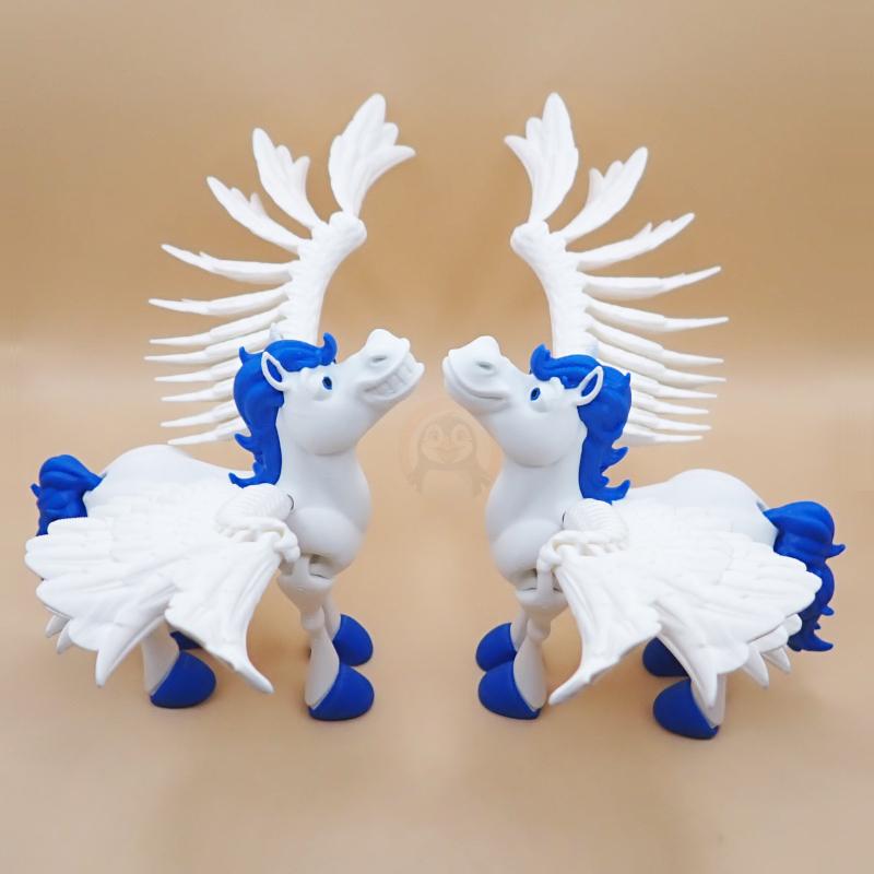 Pegas se zavřenými ústy