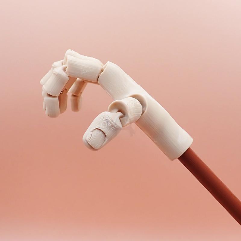 Ozdoba na tužku Ruka Lidská