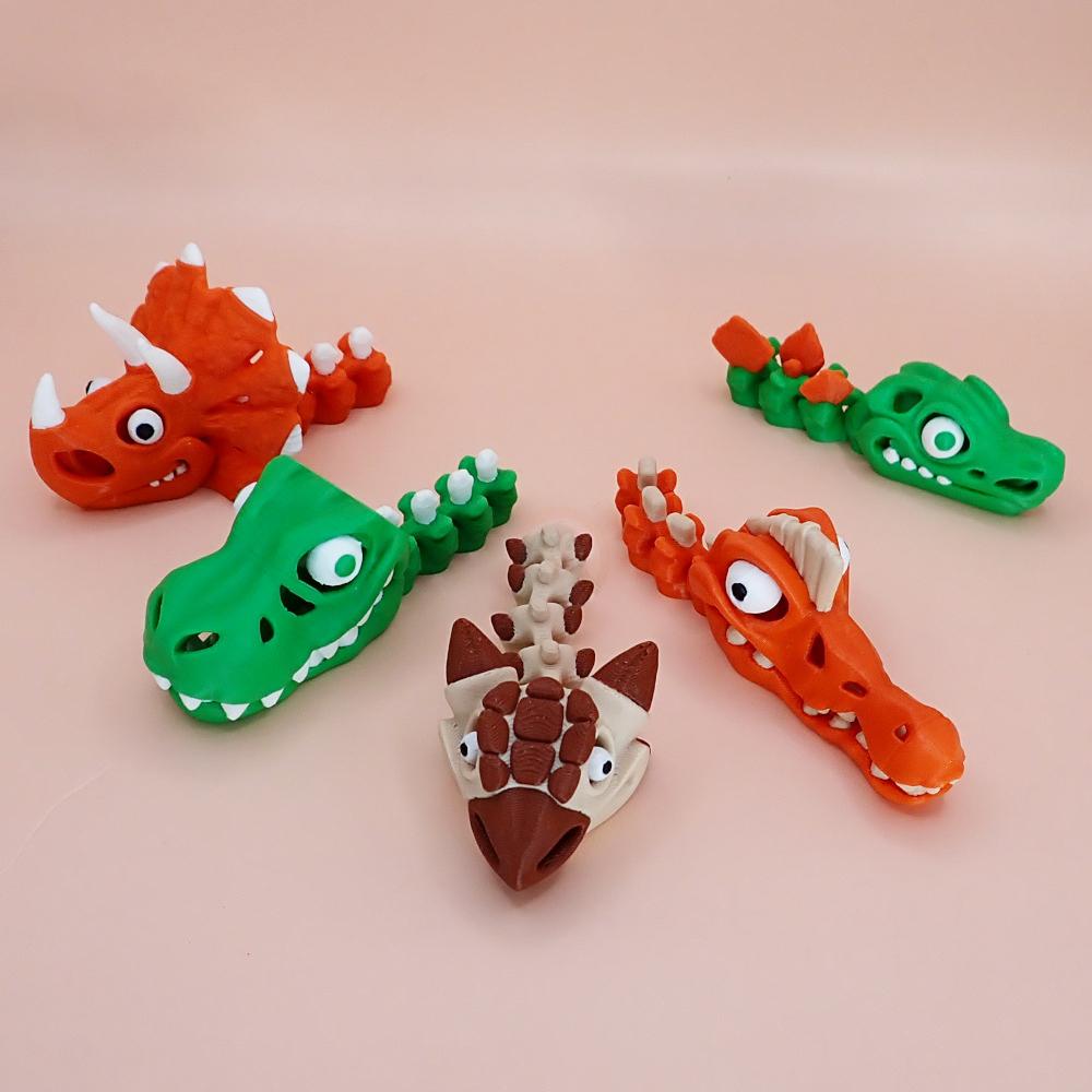 Přívěsek na klíče Triceratops s očima