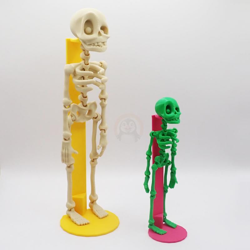 Kostlivec s otvorem na zavěšení